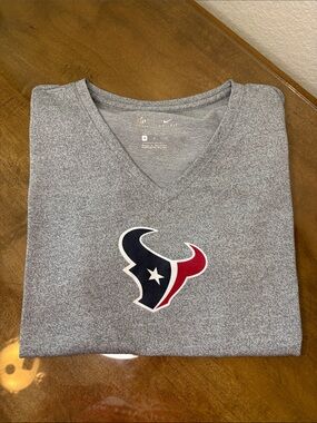 Nike Dri-FIT V‑Neck Athletic Tee in Heather Gray